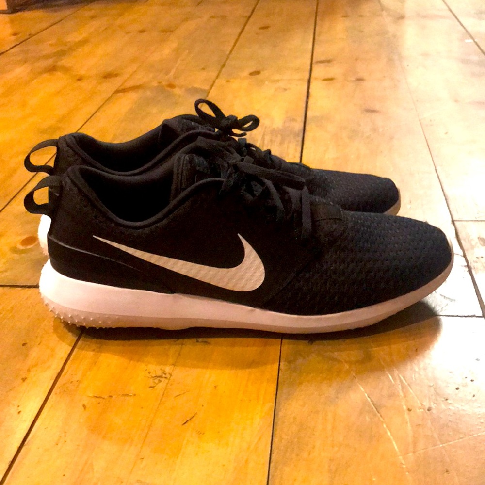 Nike Roche Golf Shoes